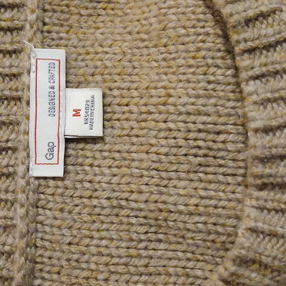 Women's size medium top bundle - Picture 3 of 11